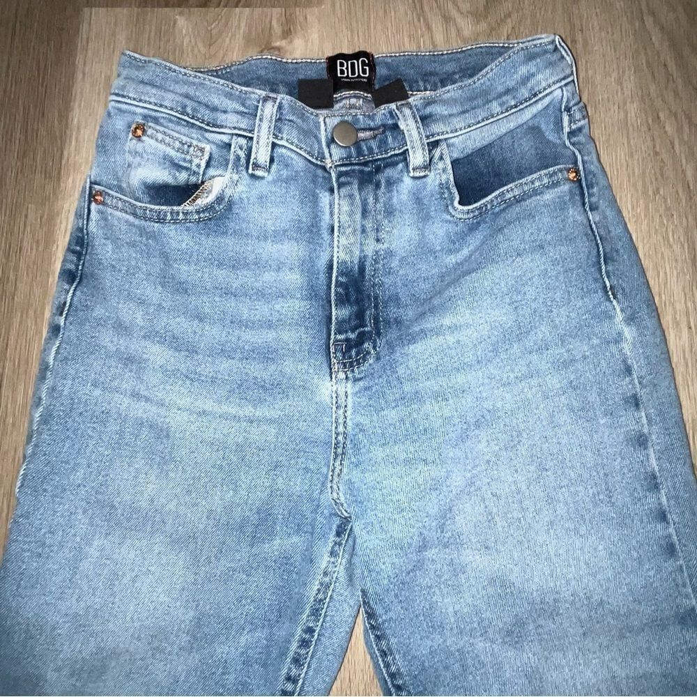 Urban Outfitters BDG Girlfriend Jeans - Picture 4 of 14